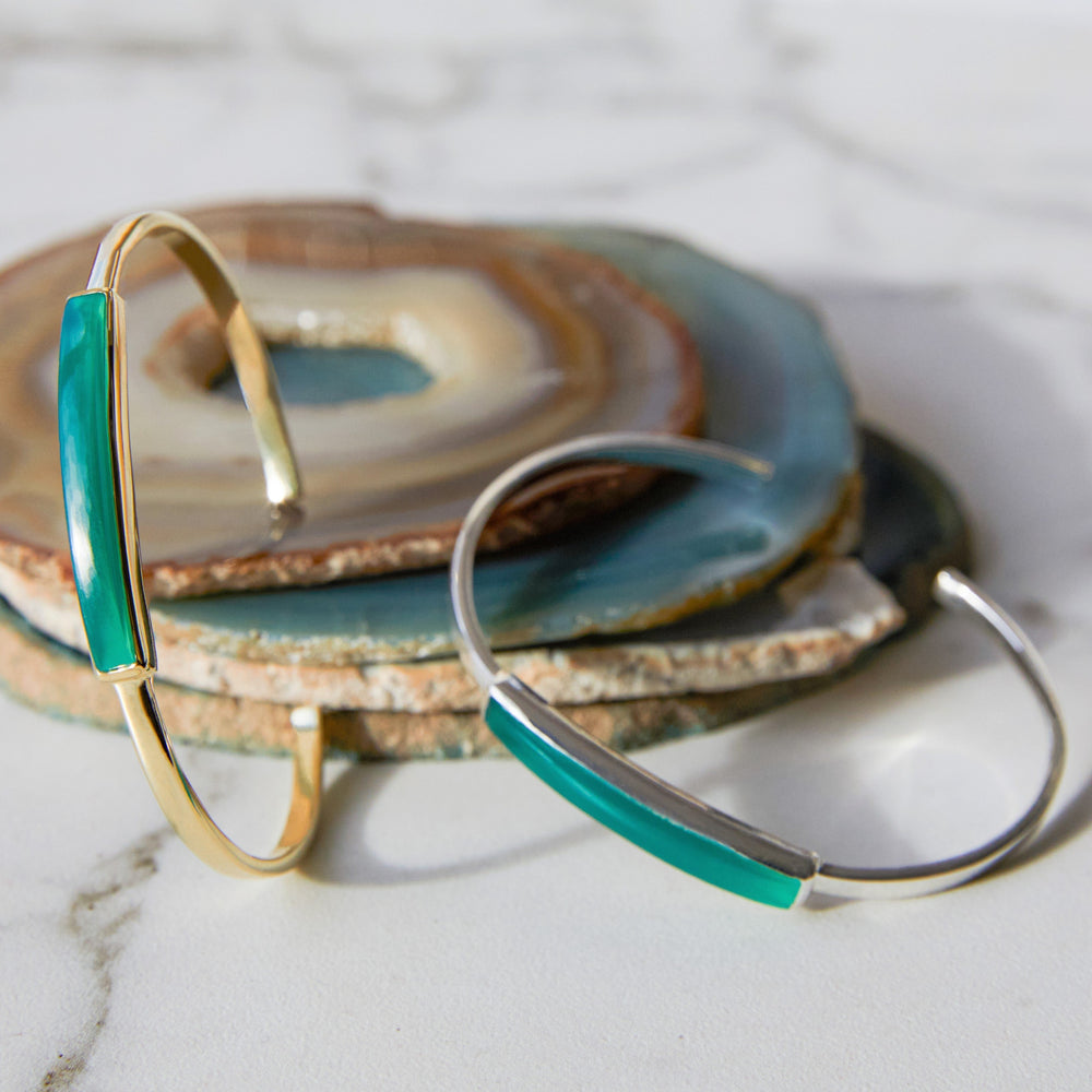 
            
                Load image into Gallery viewer, Green Onyx Polished Silver and Gold Bangle Bracelet
            
        