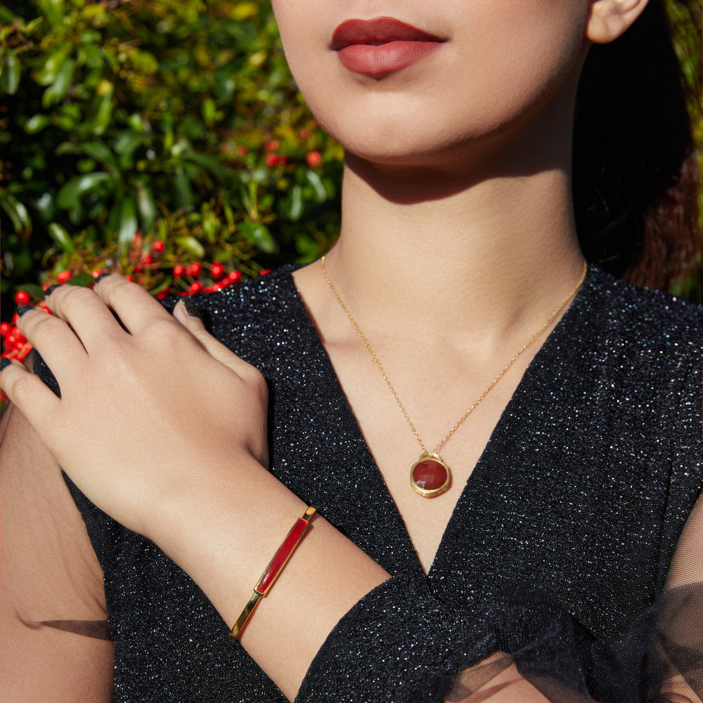 
            
                Load image into Gallery viewer, Gold Adjustable Carnelian Bar Bangle and Necklace
            
        