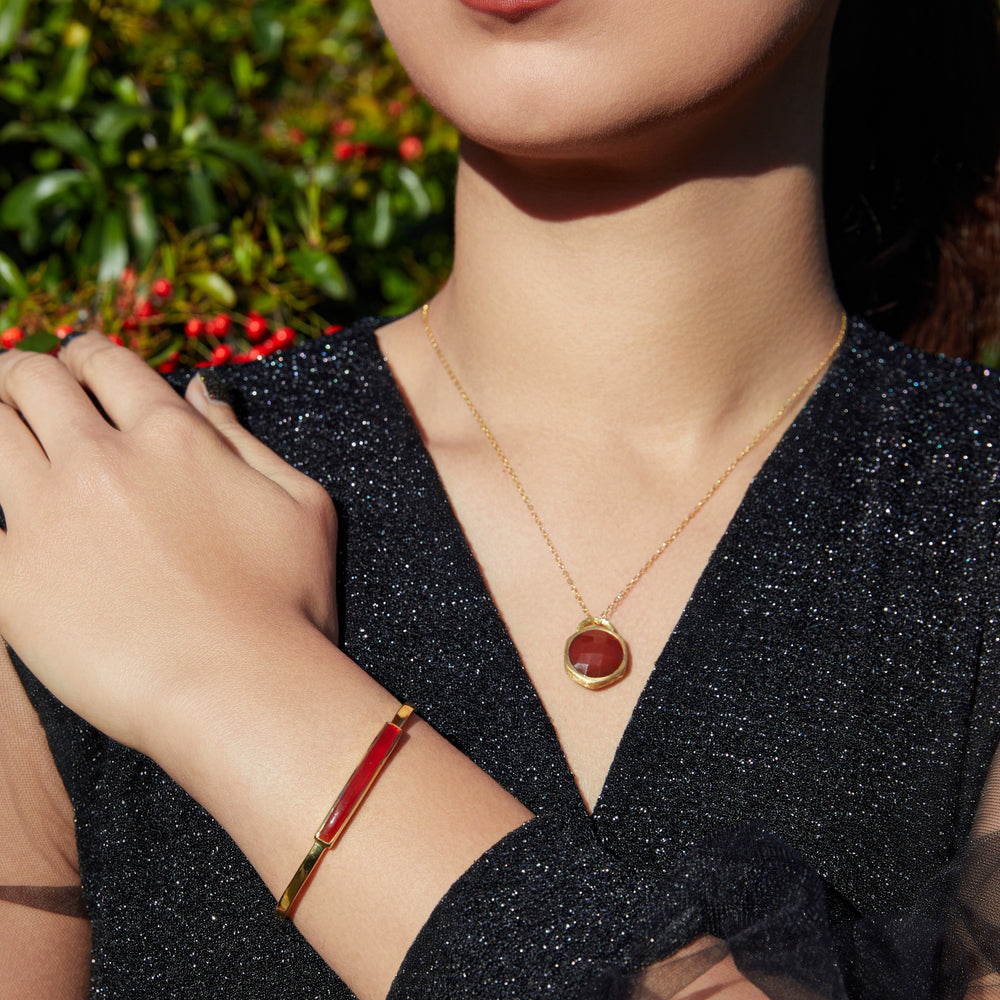
            
                Load image into Gallery viewer, Carnelian Polished Adjustable Gold Bangle and Necklace Set
            
        