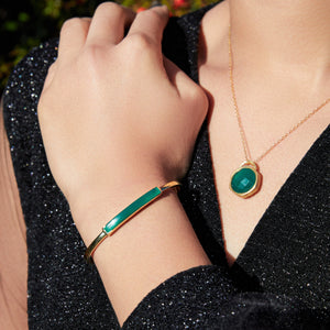
            
                Load image into Gallery viewer, Green Onyx Polished Adjustable Gold Bangle and Necklace Set
            
        