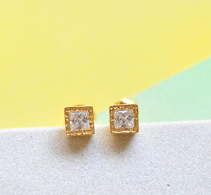 
            
                Load image into Gallery viewer, Silver Gemstone Square White Topaz Studs
            
        