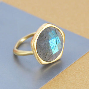 
            
                Load image into Gallery viewer, Genuine Labradorite Gold Gemstone Ring
            
        