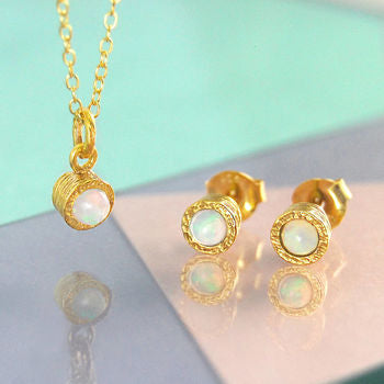 
            
                Load image into Gallery viewer, Opal October Birthstone Gold Jewellery Set
            
        