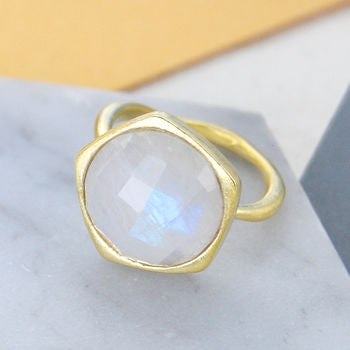 
            
                Load image into Gallery viewer, Moonstone Gold Semi Precious Birthstone Ring
            
        