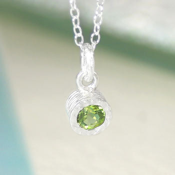 
            
                Load image into Gallery viewer, Peridot Birthstone Silver Round Solitaire Necklace
            
        