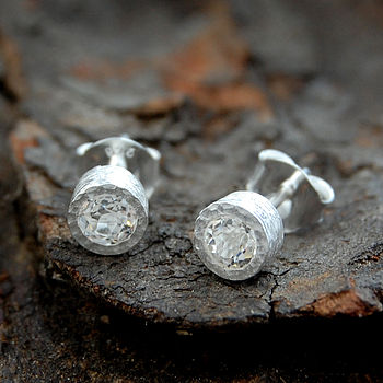 
            
                Load image into Gallery viewer, White Topaz Birthstone Round Silver Earrings
            
        